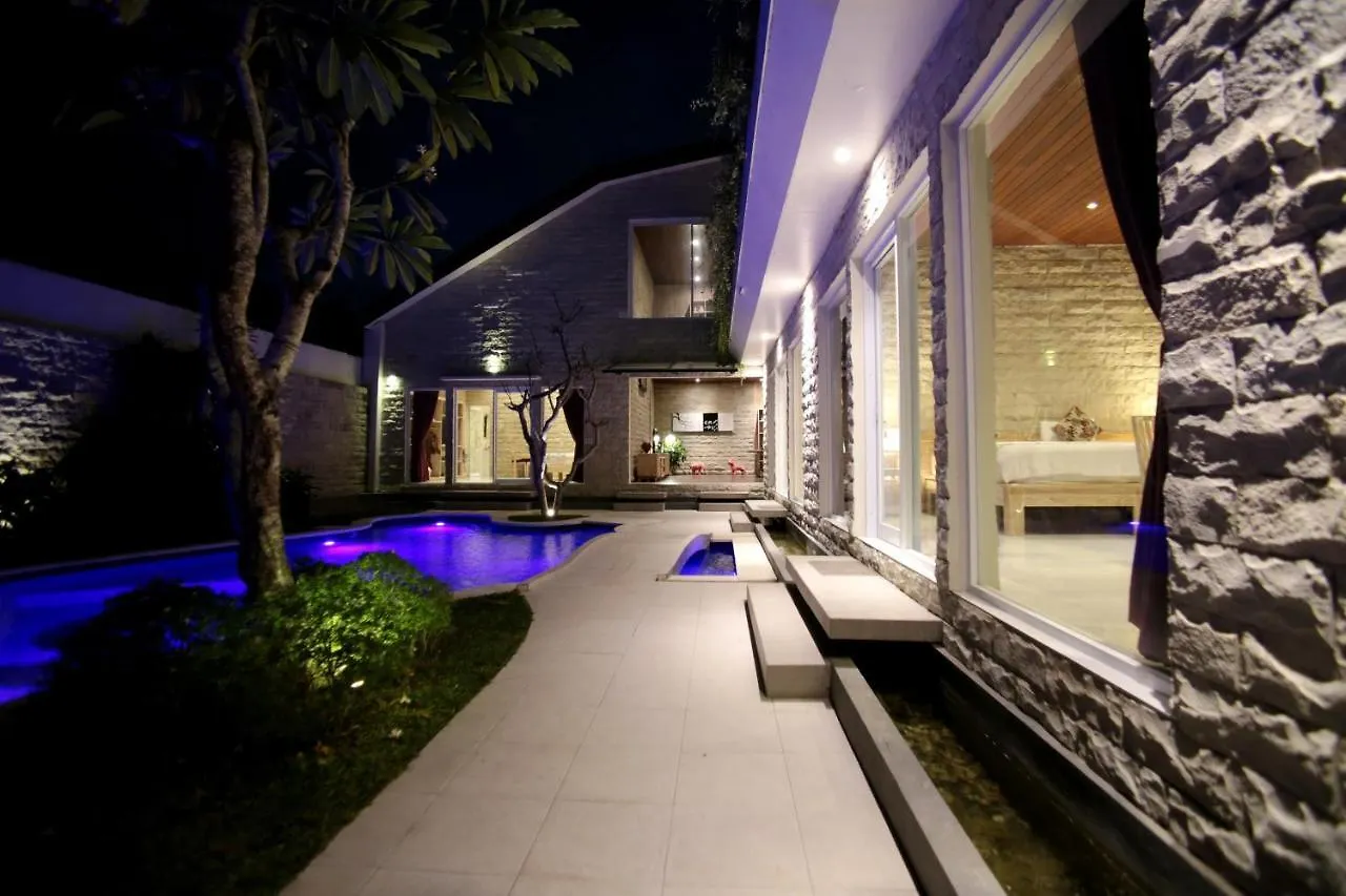 Villa Latour Seminyak Indonesien